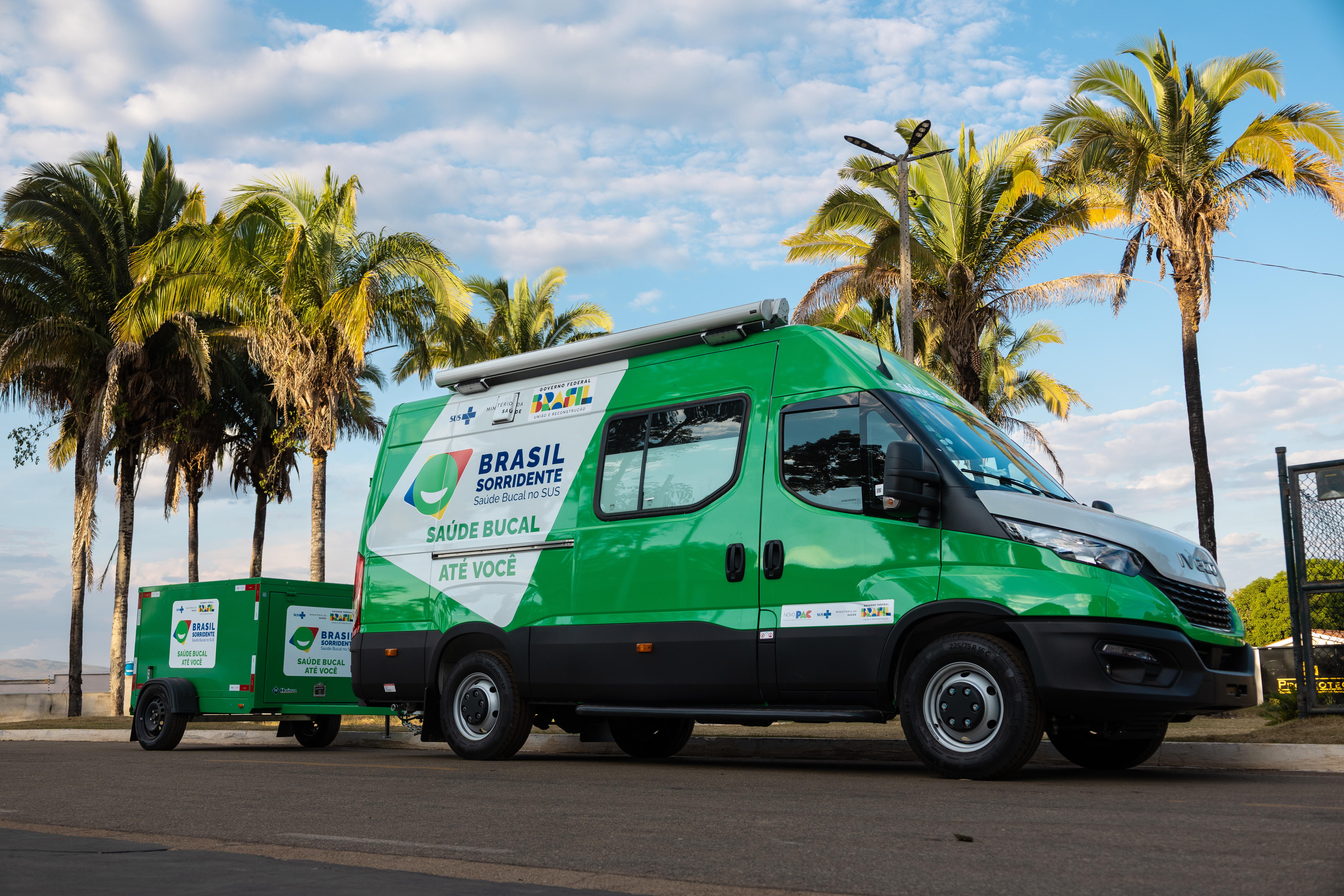 Ministério da Saúde entrega Unidade Odontológica Móvel para São Geraldo do Araguaia.
